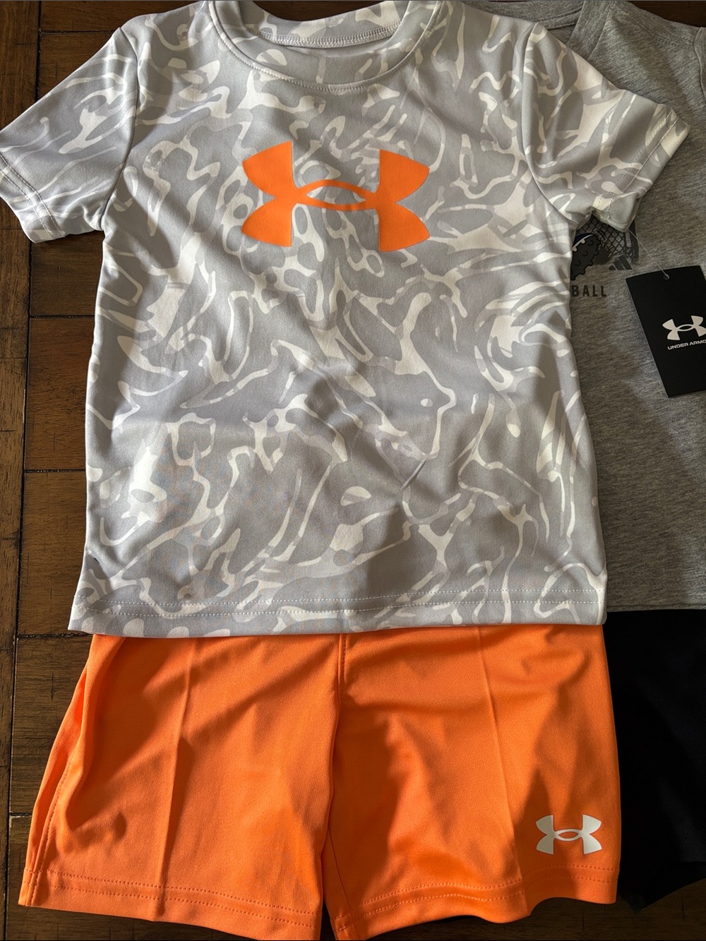 Under Armour Adidas Kids Boys set bundle 3 tshirts shorts athletic size 4 NWT - Picture 3 of 5